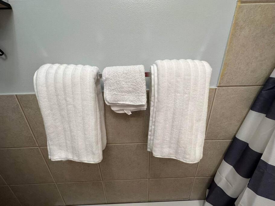 Like 4-Star Hotel, But Cheaper! Pawtucket Dış mekan fotoğraf